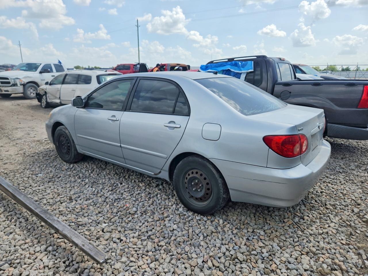 2005 Toyota Corolla Le - Image 2