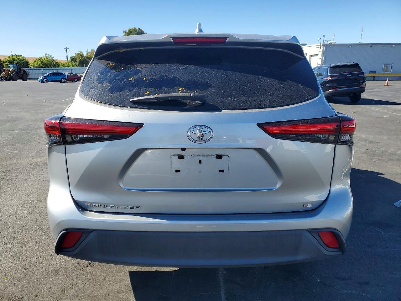 2021 Toyota Highlander Le - Фото 6