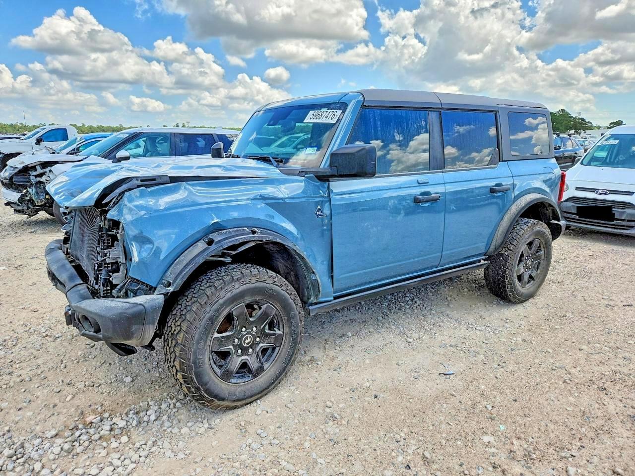 2023 Ford Bronco Base