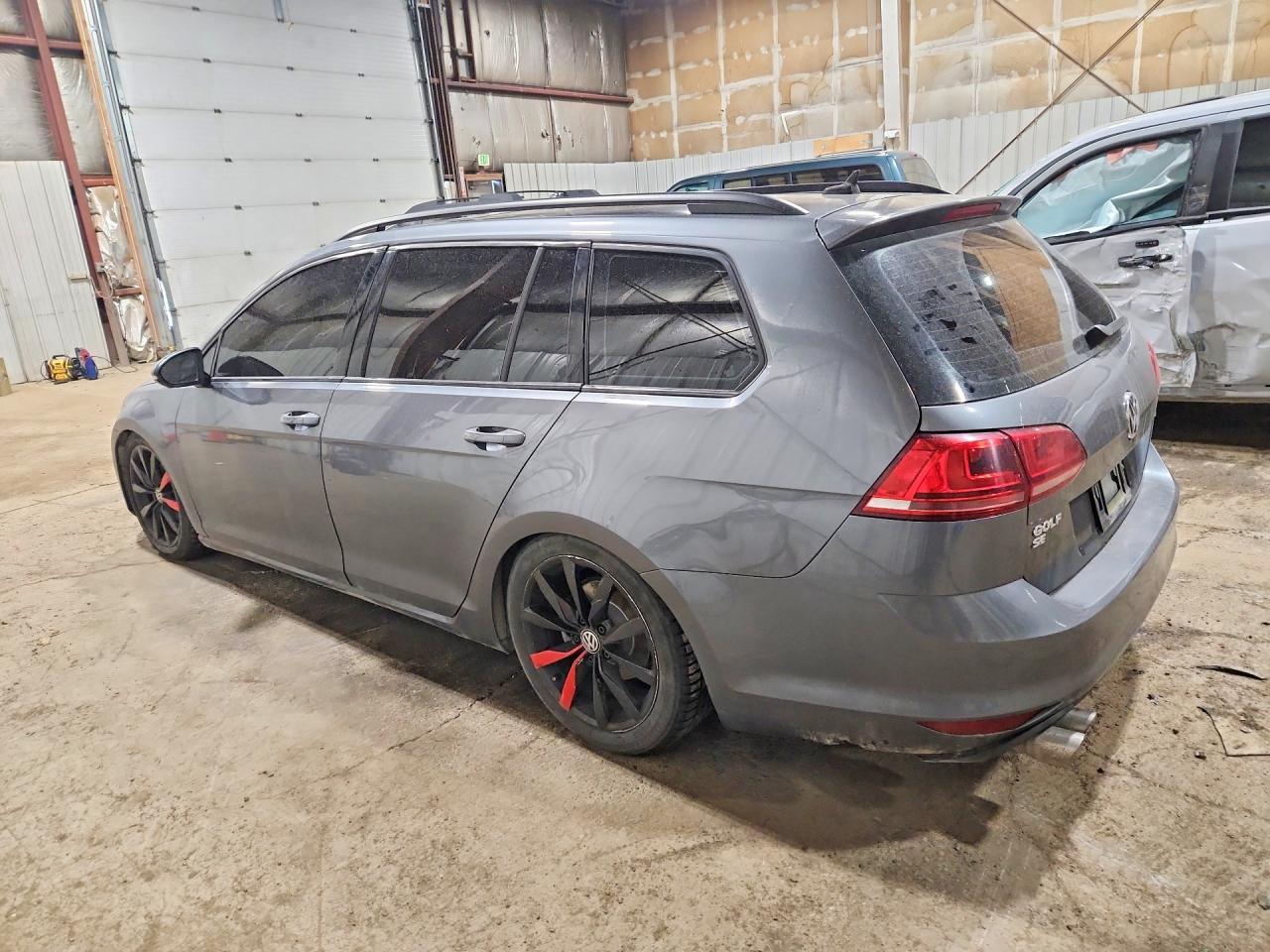 2017 Volkswagen Golf Sportwagen S - Фото 2