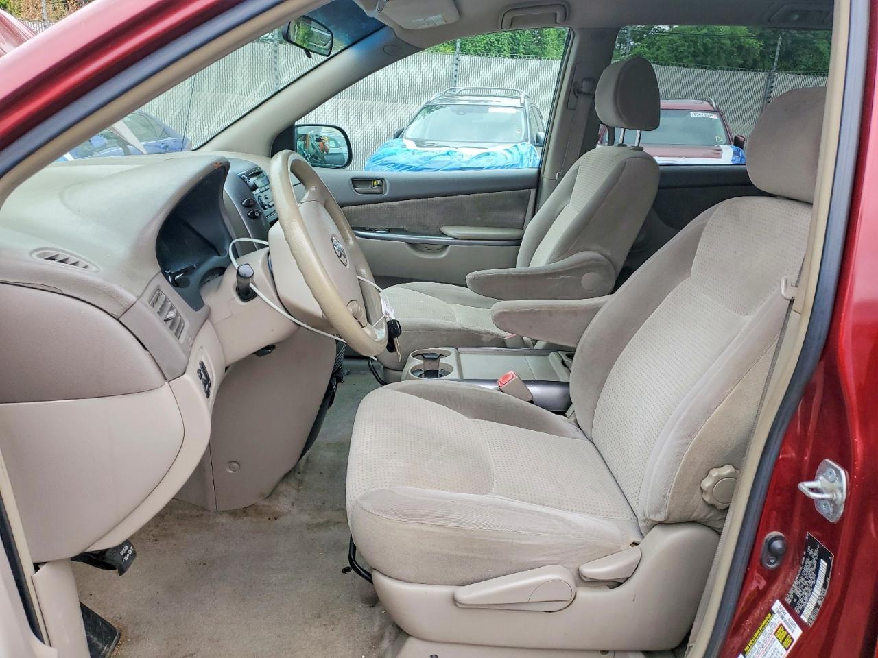 2007 Toyota Sienna Le 7-Passenger - Фото 7