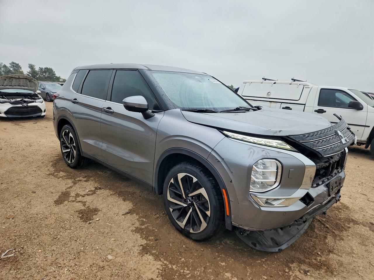 2022 Mitsubishi Outlander Se - Image 4