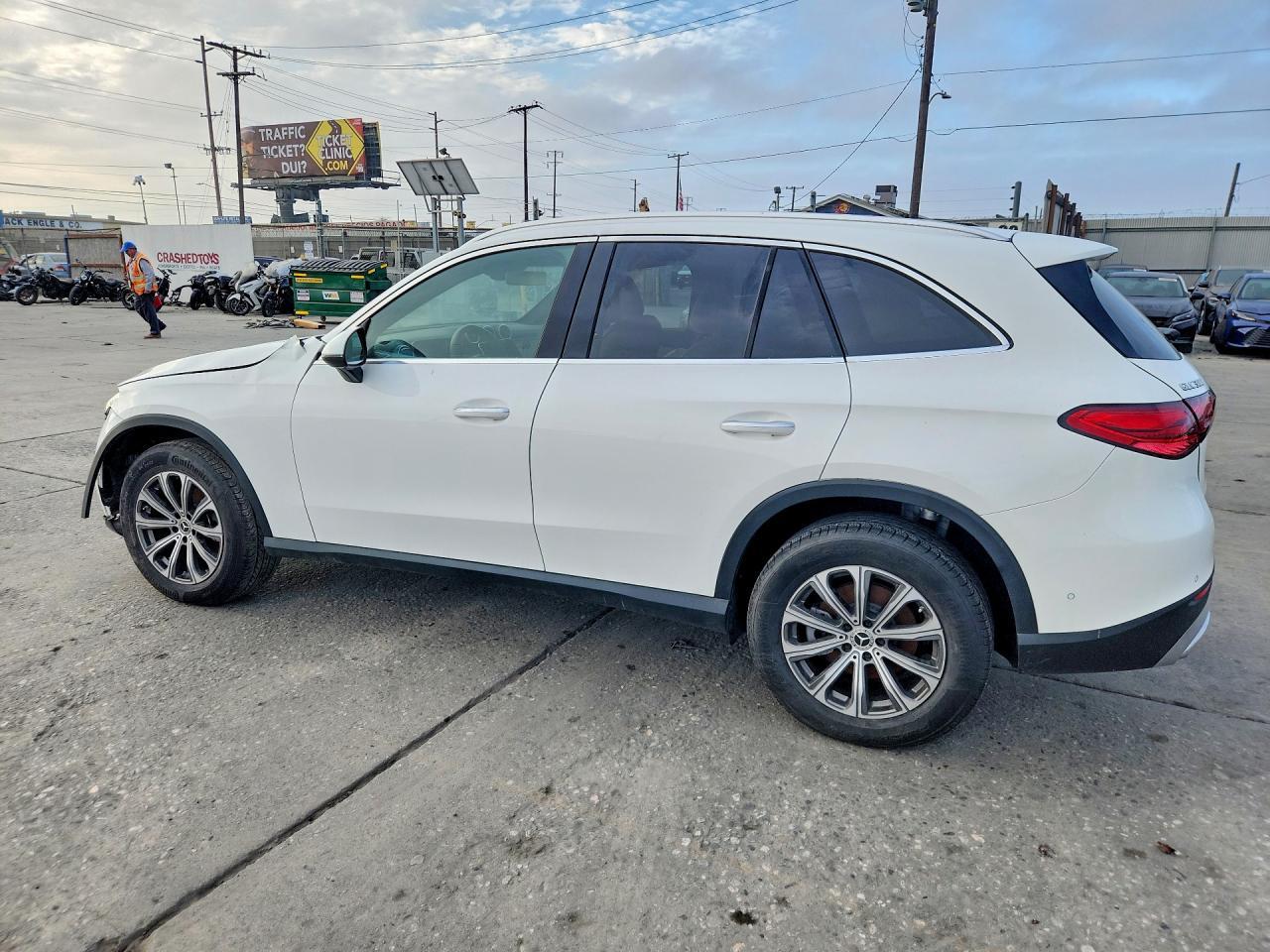 2024 Mercedes-Benz Glc 300 4Matic - Image 2