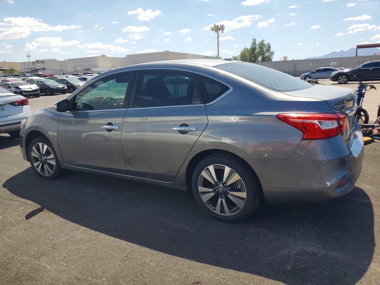 2017 Nissan Sentra Sl - Фото 2