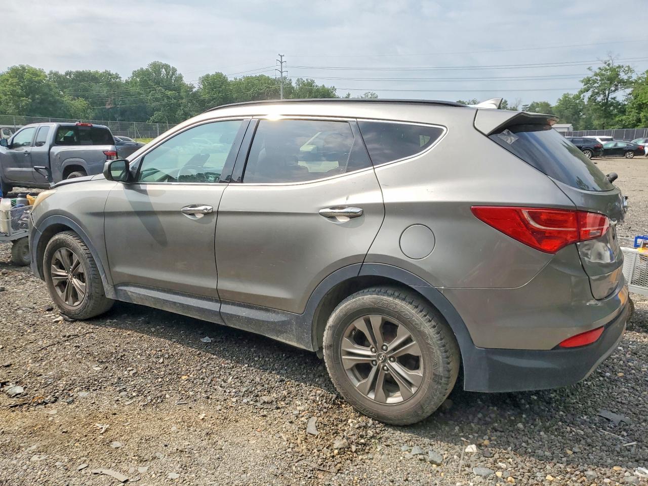 2013 Hyundai Santa Fe Sport 2.4L - Image 2
