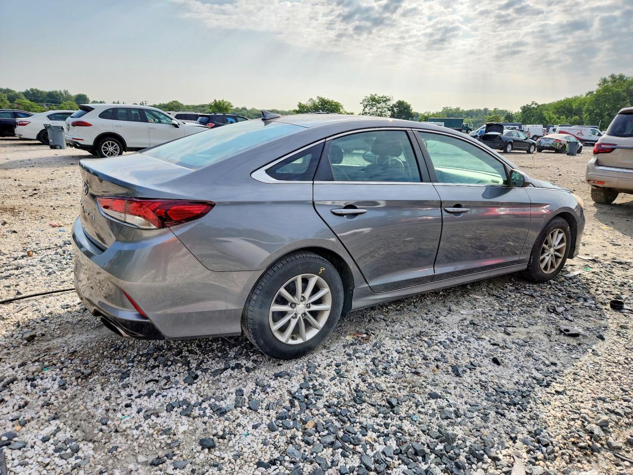 2019 Hyundai Sonata Se - Image 3