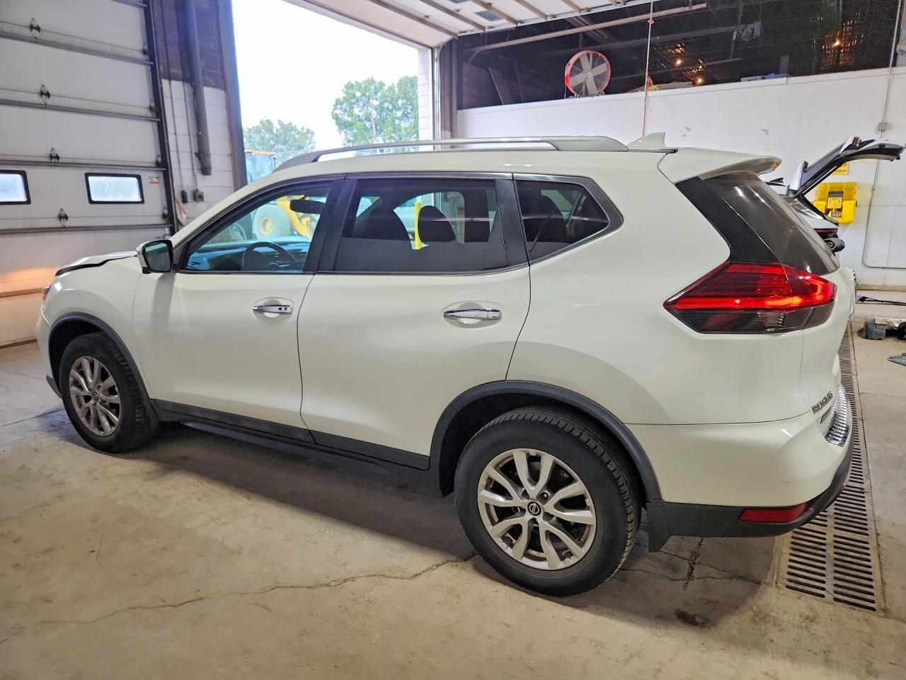 2017 Nissan Rogue Sv - Фото 2