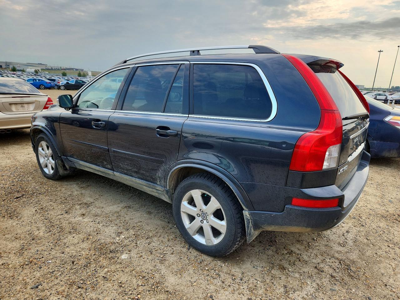 2011 Volvo Xc90 3.2 - Image 2