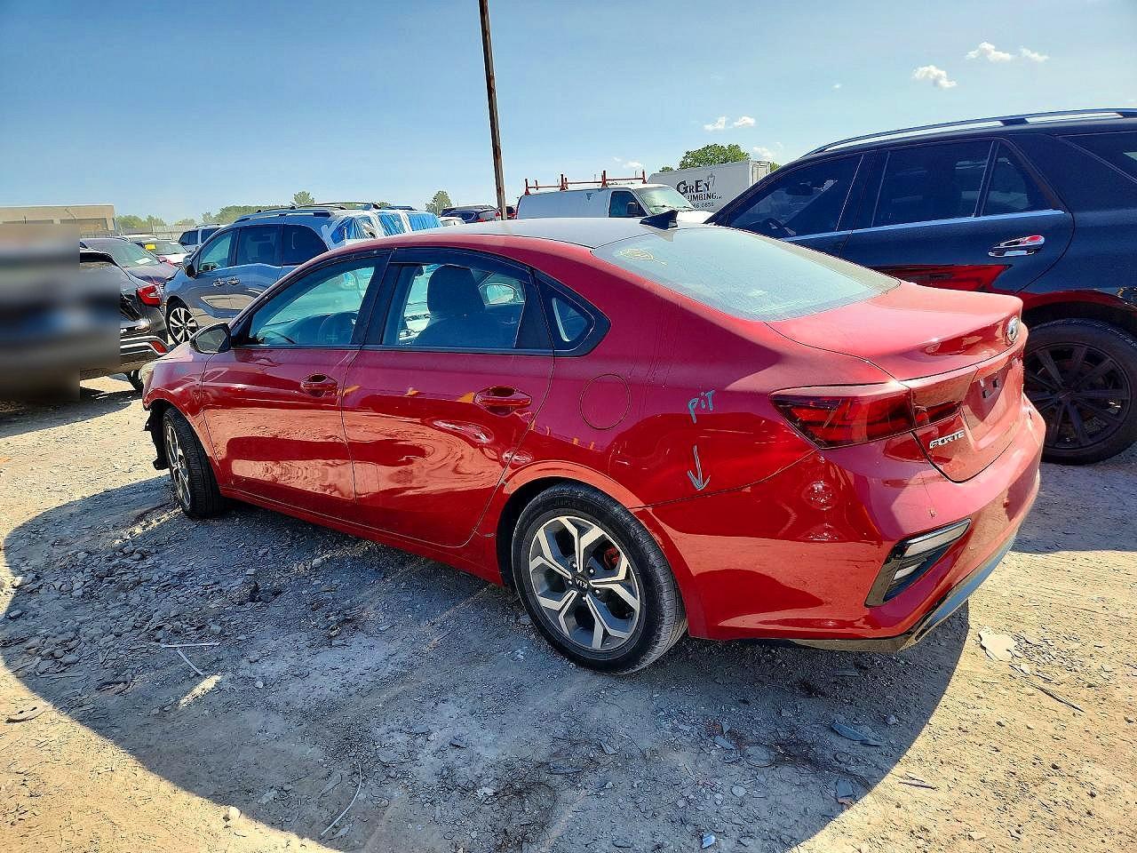 2020 Kia Forte Lxs - Фото 2