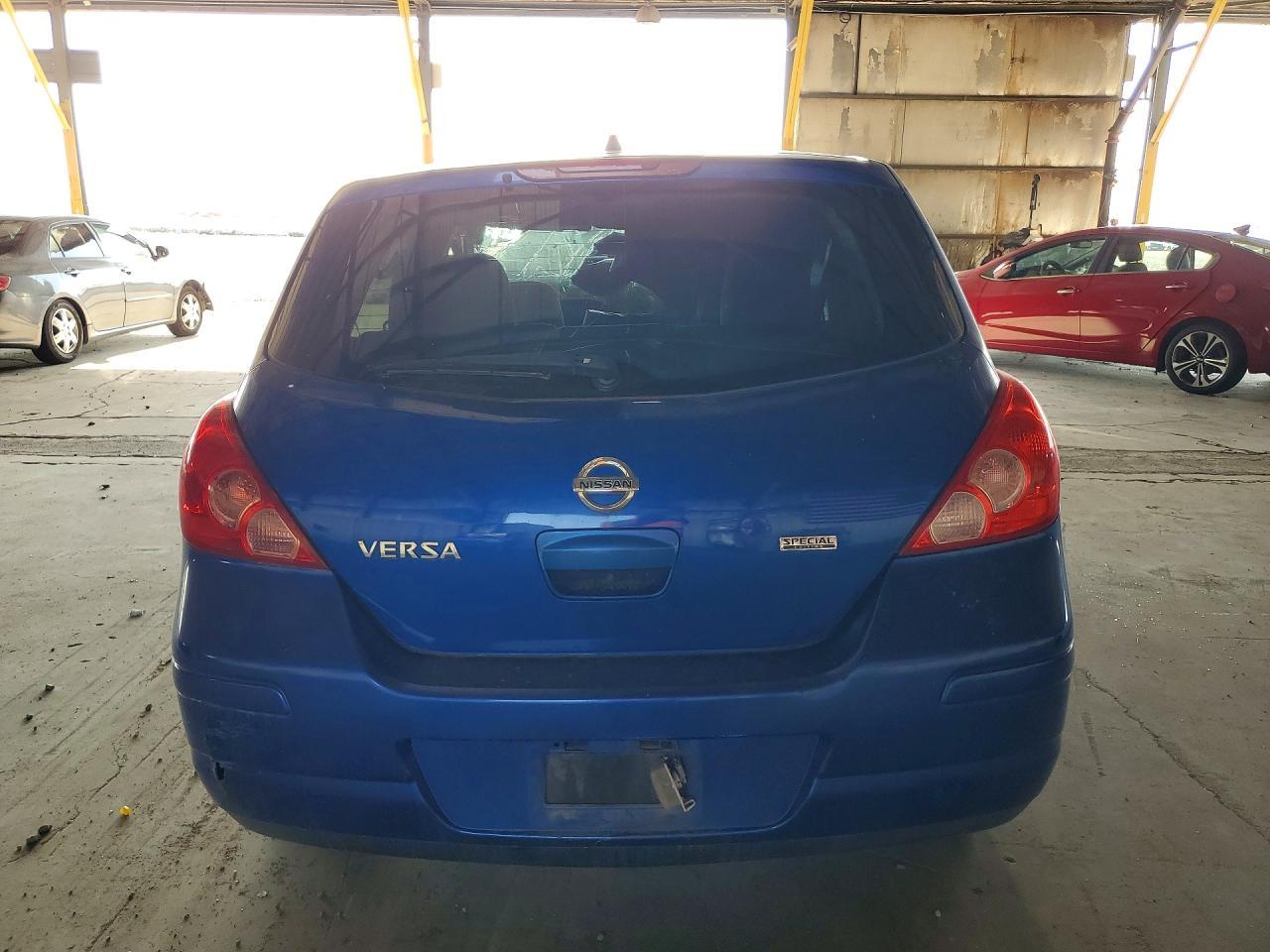 2012 Nissan Versa 1.8 S - Image 6