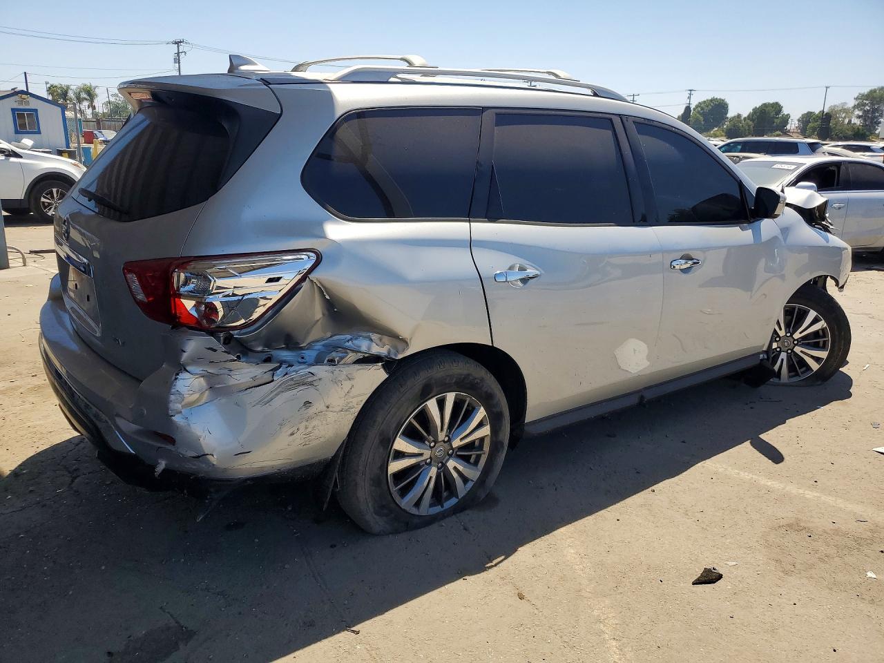 2020 Nissan Pathfinder Sv - Фото 3