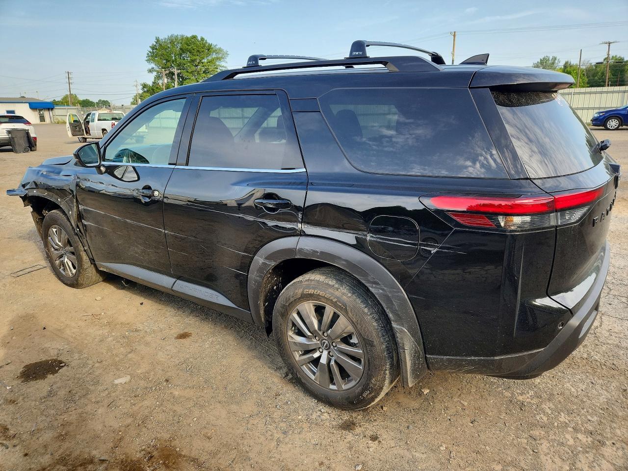 2025 Nissan Pathfinder Sv - Фото 2