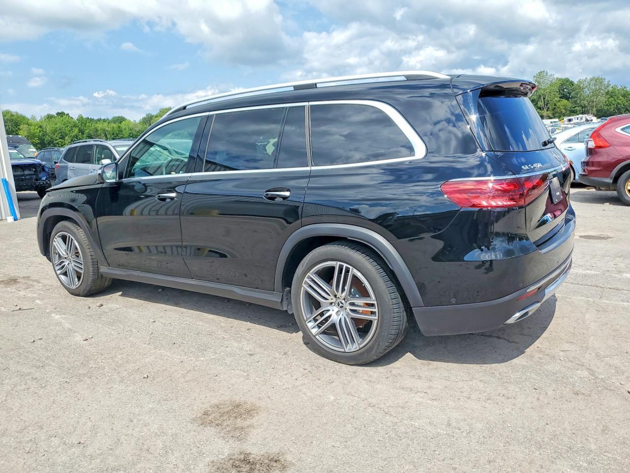2025 Mercedes-Benz Gls 450 4Matic - Image 2