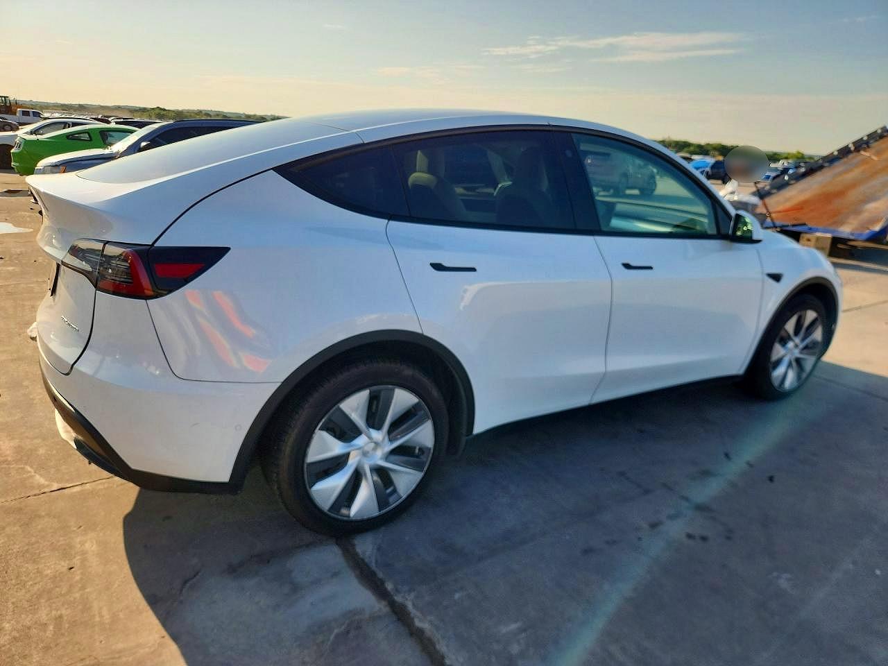 2022 Tesla Model Y - Image 3