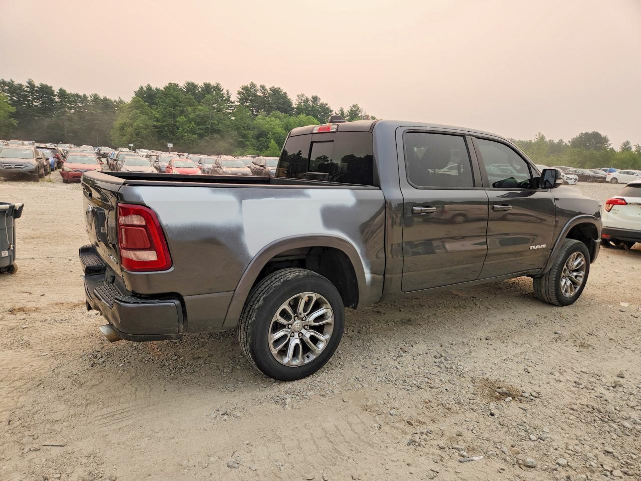 2019 Ram 1500 Laramie - Image 3