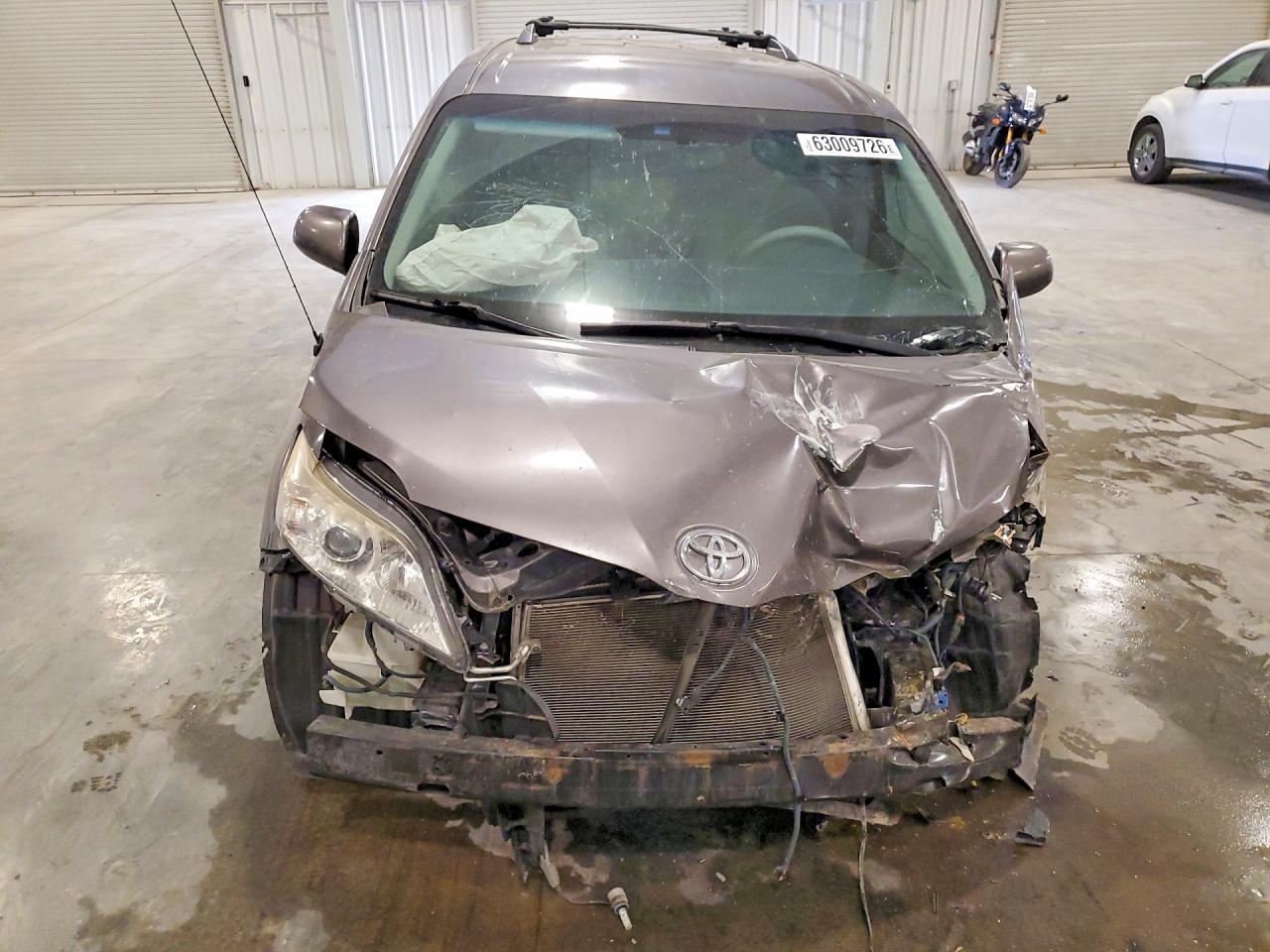 2013 Toyota Sienna Le - Фото 5