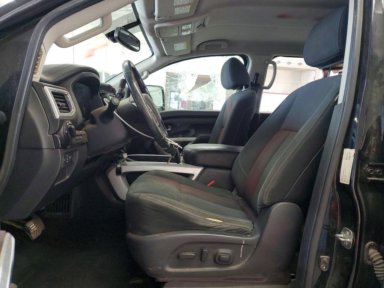 2017 Nissan Titan S - Фото 7