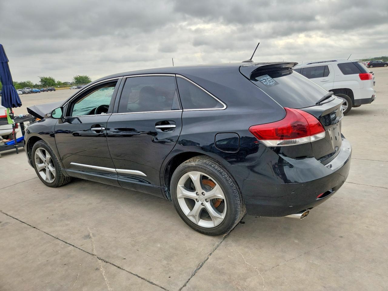 2014 Toyota Venza Limited - Image 2