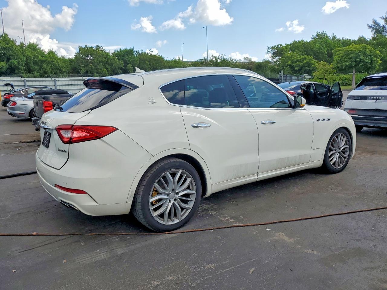 2019 Maserati Levante - Фото 3
