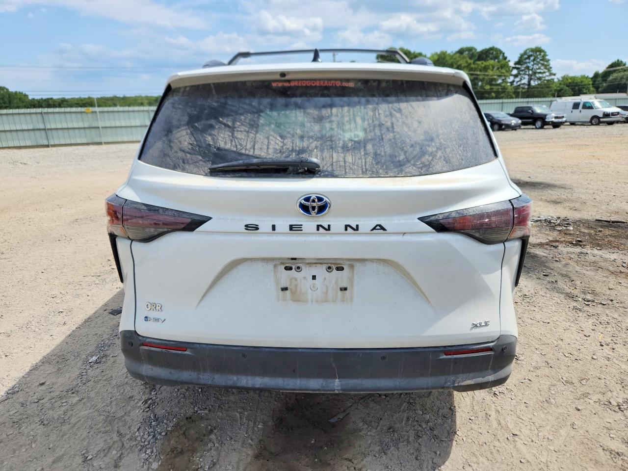2025 Toyota Sienna Xle 8-Passenger - Фото 6