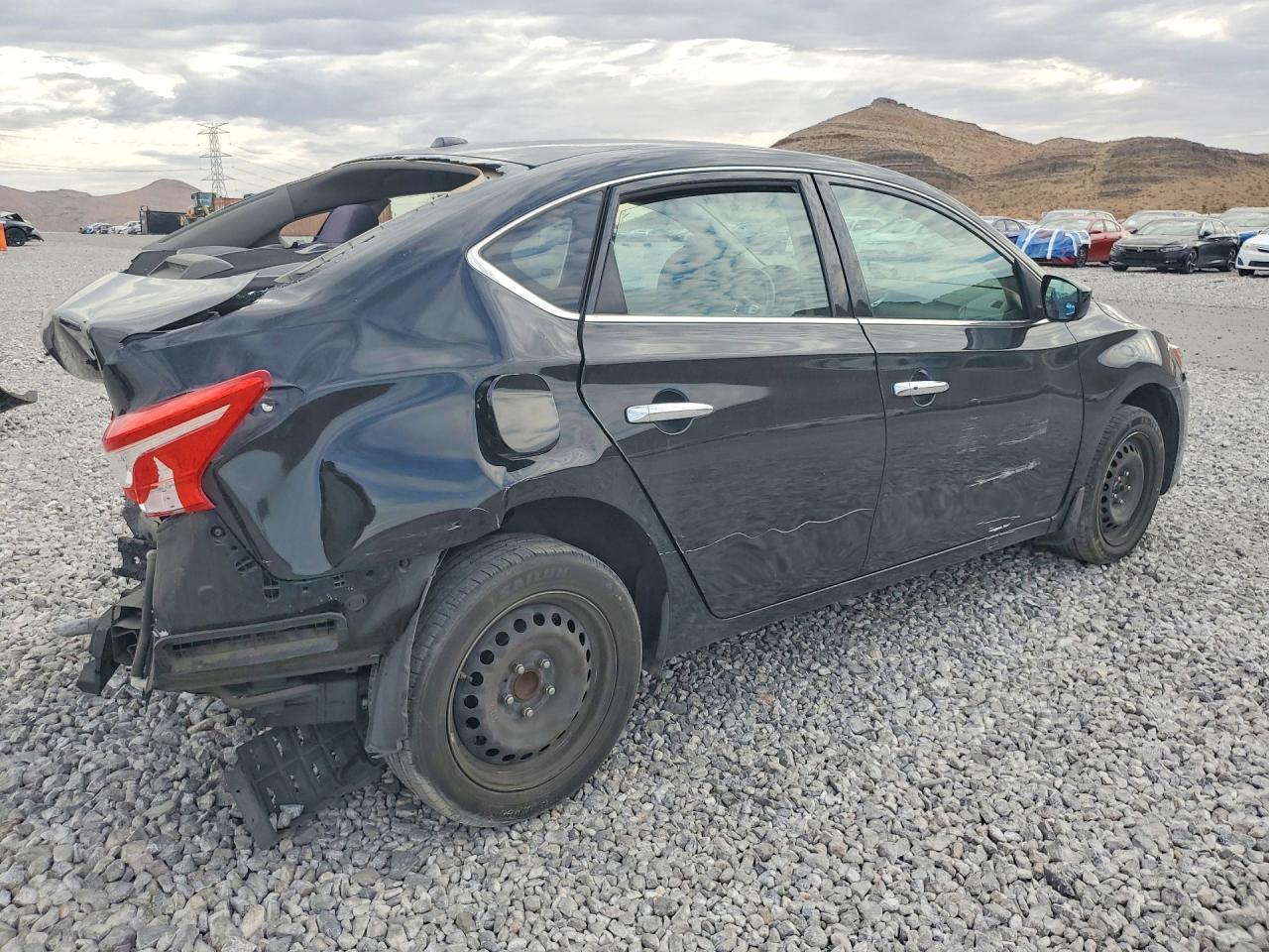 2016 Nissan Sentra S - Фото 3