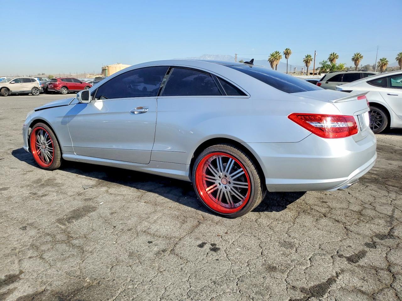 2010 Mercedes-Benz E 550 - Image 2