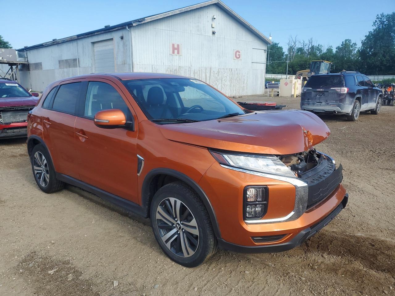 2024 Mitsubishi Outlander Sport S/Se - Фото 4