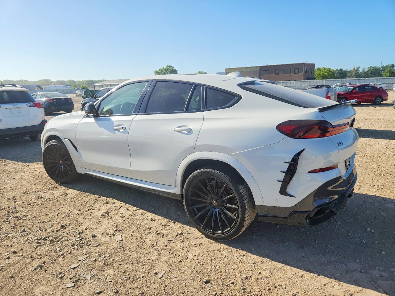 2021 BMW X6 M50I - Фото 2