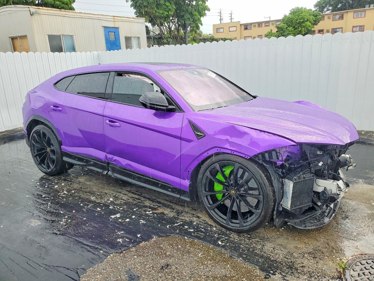 2022 Lamborghini Urus - Фото 4