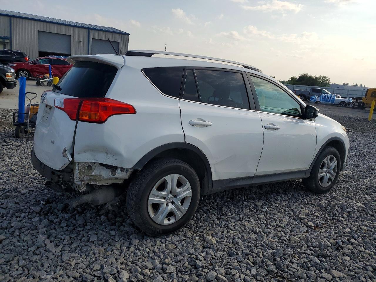 2015 Toyota Rav4 - Фото 3
