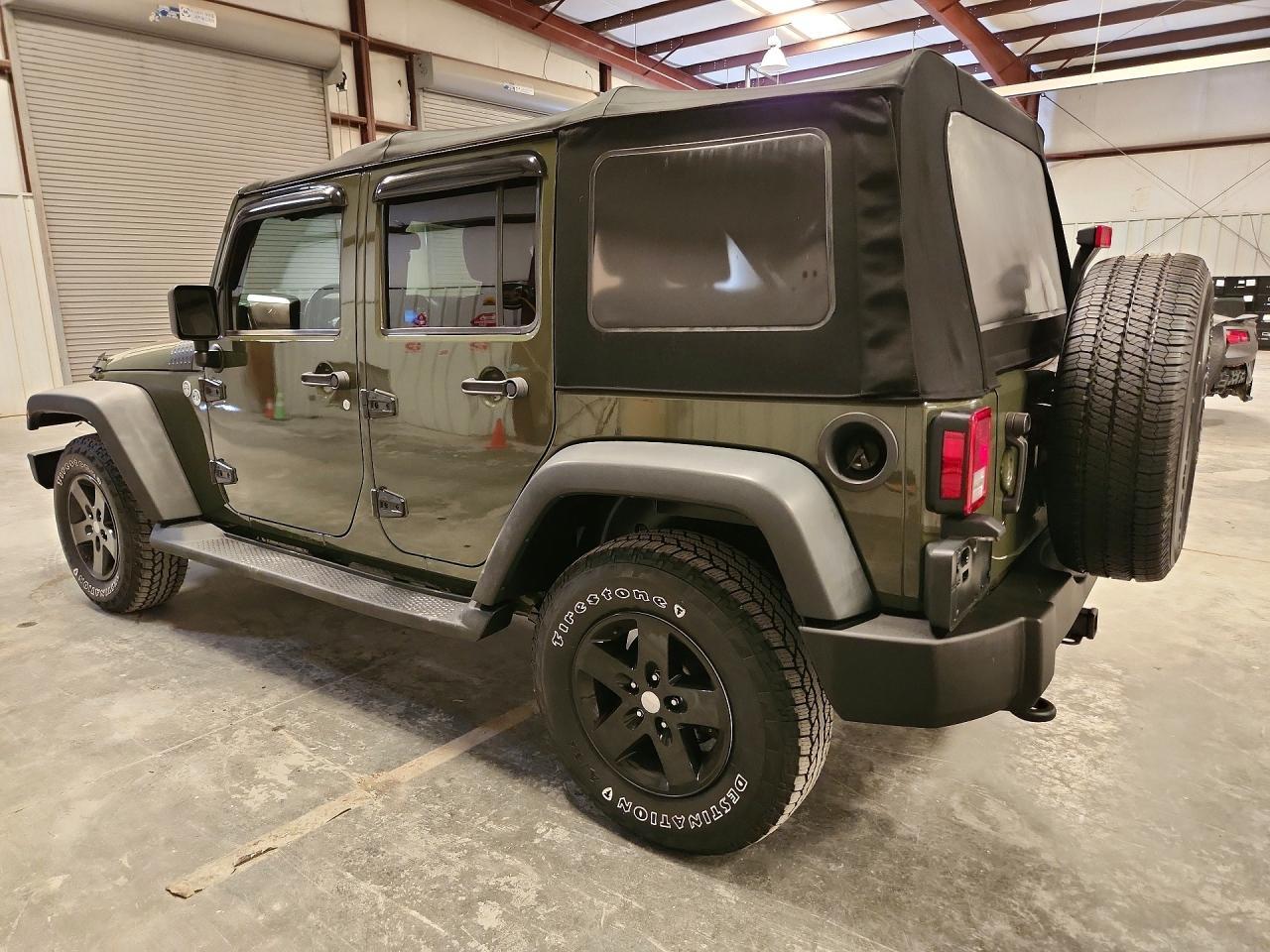 2015 Jeep Wrangler Unlimited Sport - Image 2