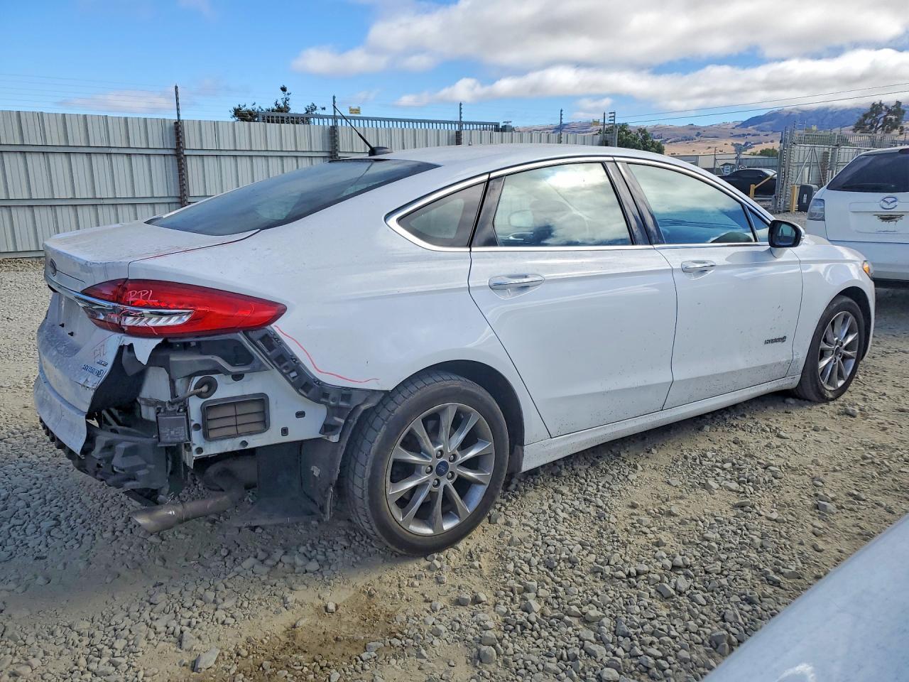 2017 Ford Fusion Se Hybrid - Фото 3
