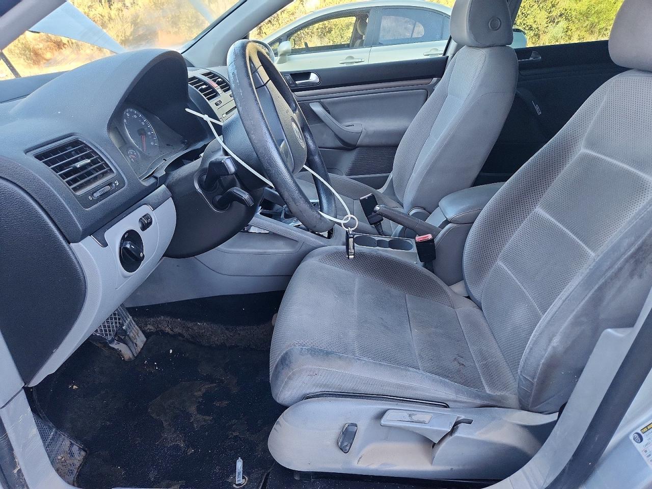 2007 Volkswagen Rabbit - Image 7
