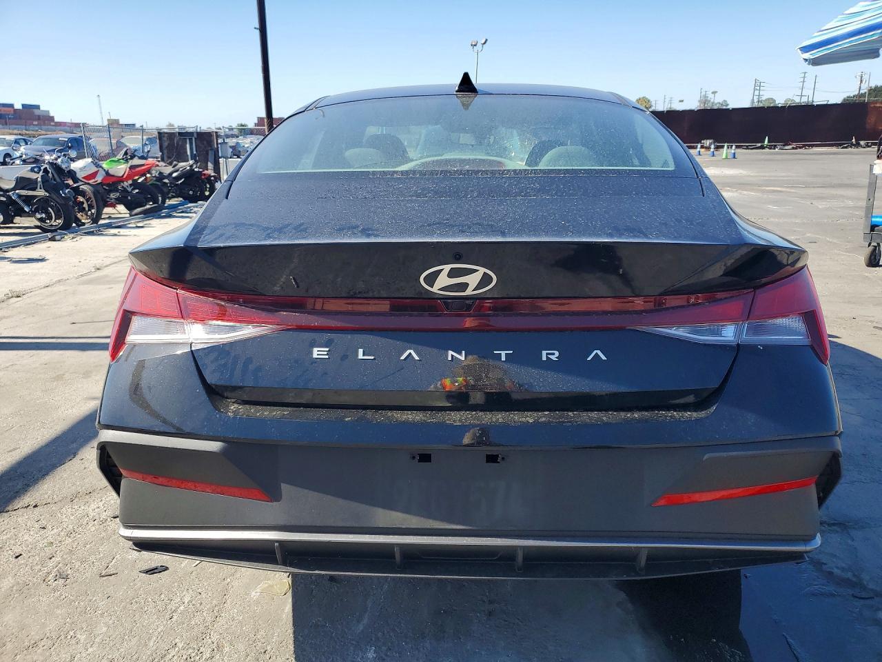 2024 Hyundai Elantra Sel - Image 6