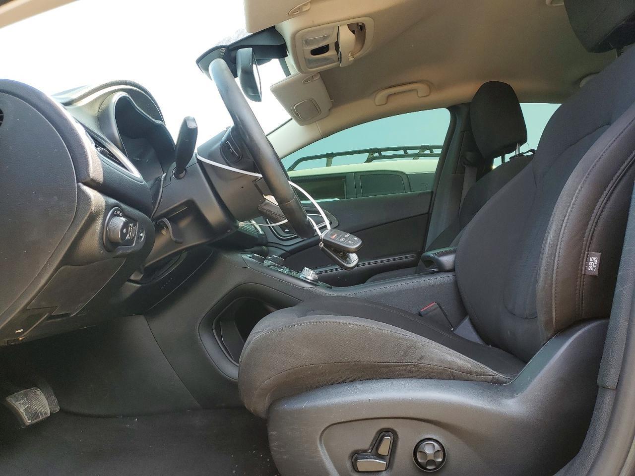 2015 Chrysler 200 Limited - Фото 7