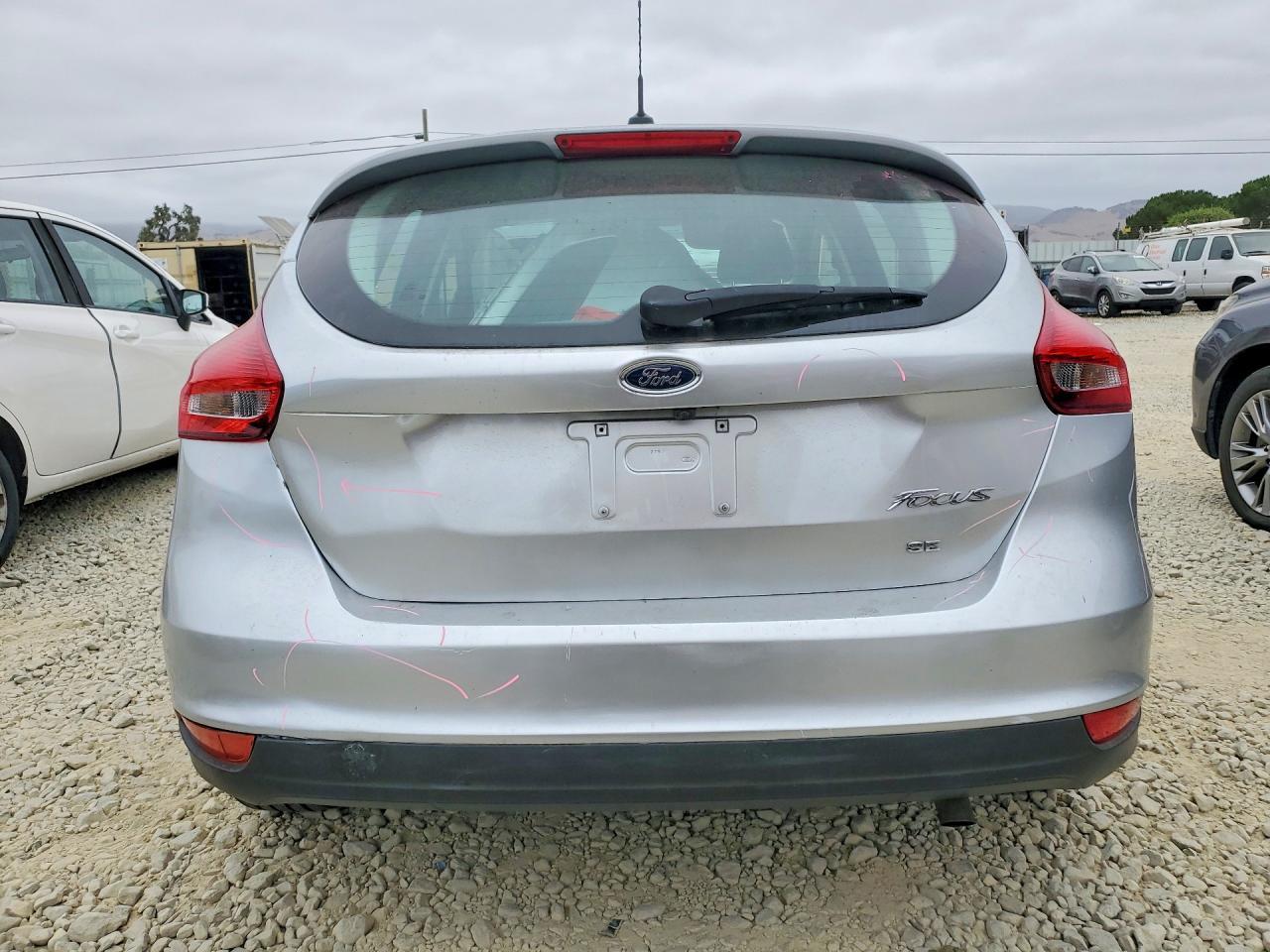 2017 Ford Focus Se - Image 6
