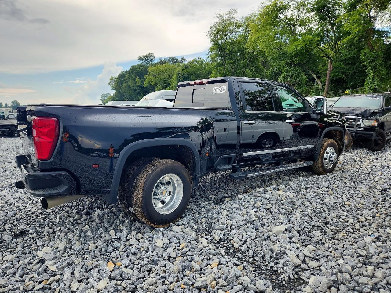 2026 Chevrolet Silverado K3500 High Country - Image 3