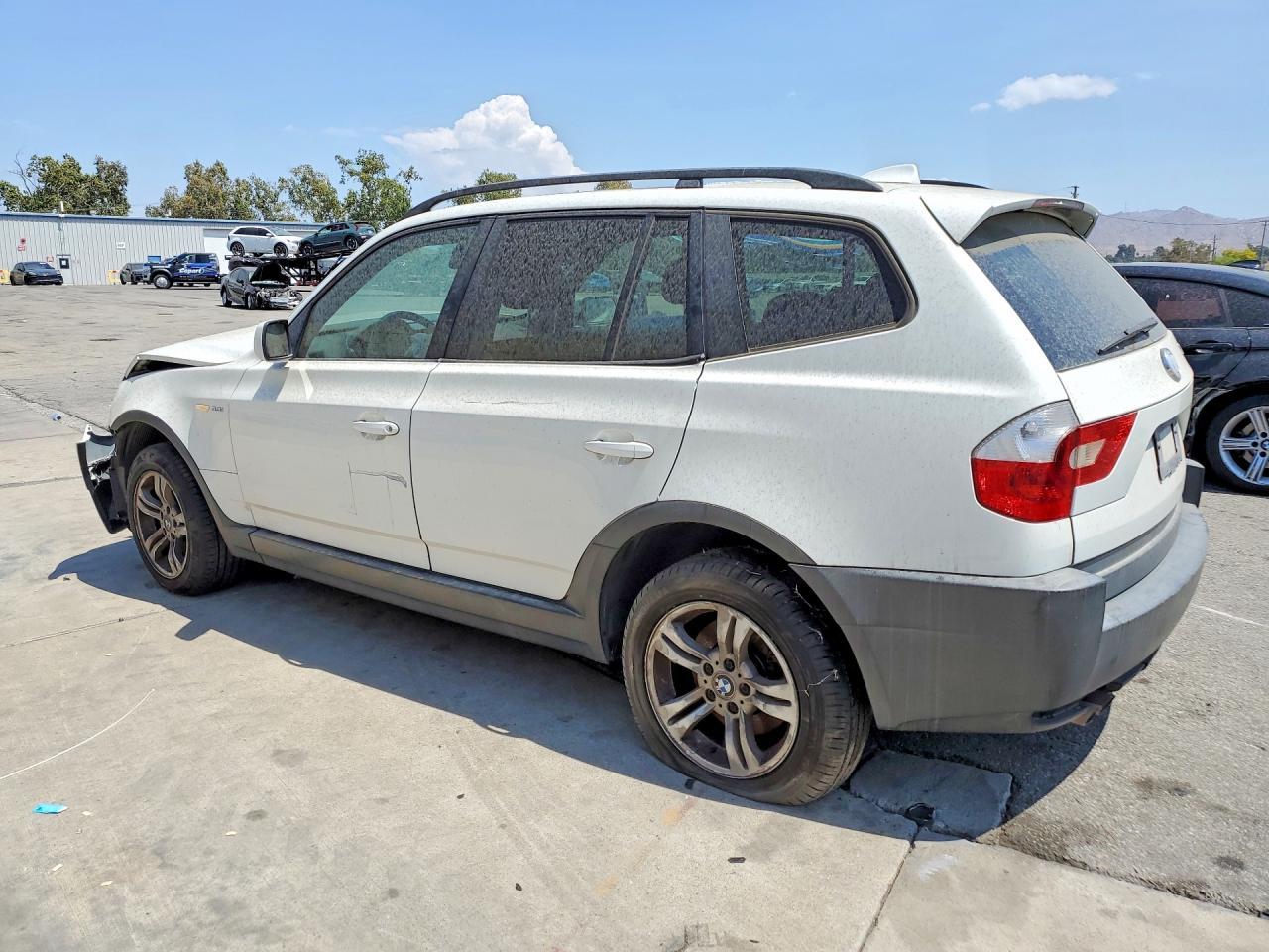 2004 BMW X3 3.0I - Фото 2