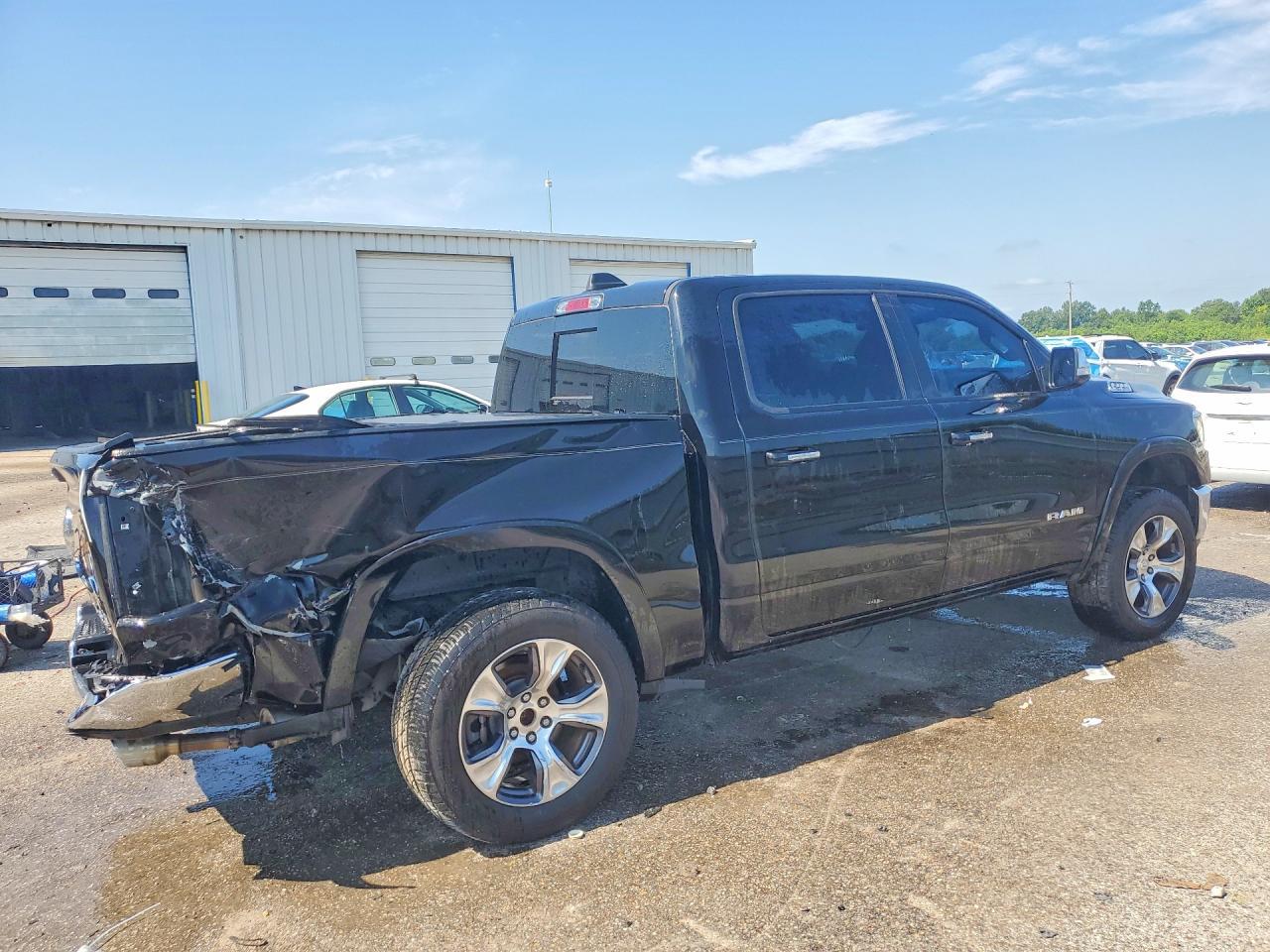 2019 Ram 1500 Laramie - Фото 3
