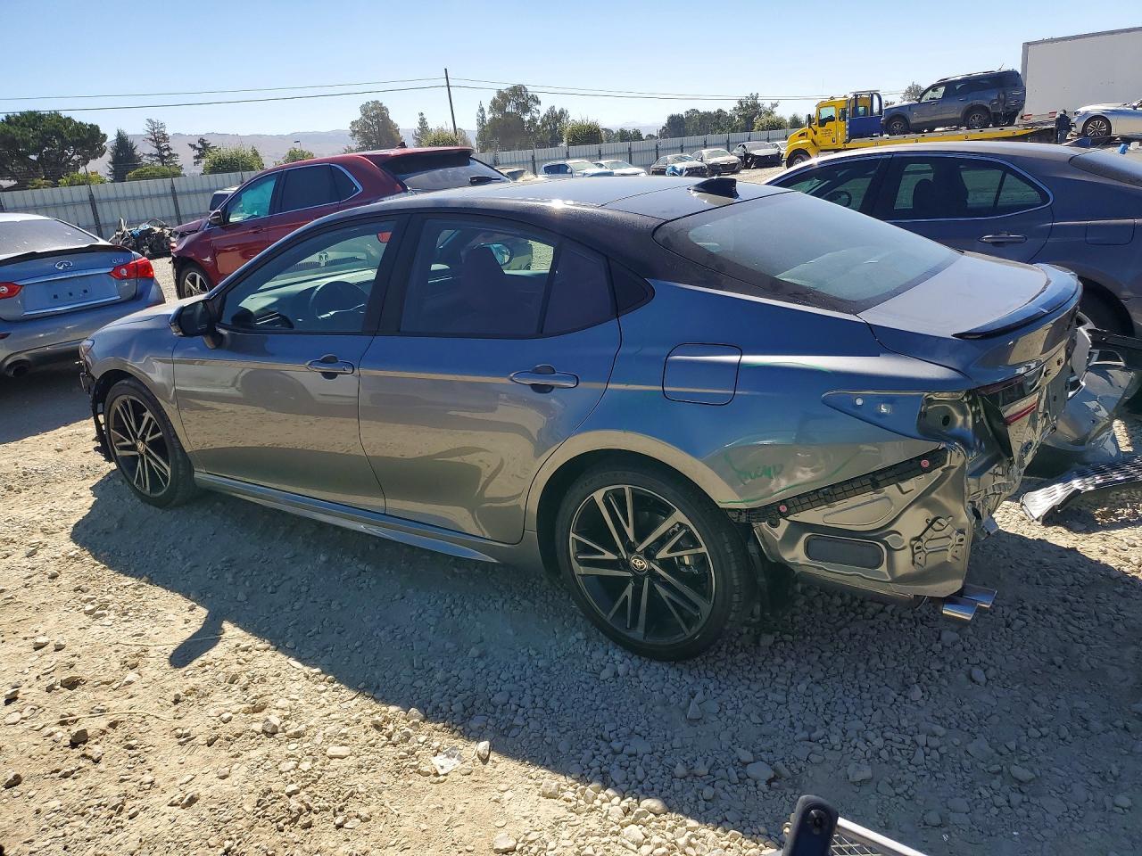 2026 Toyota Camry Xse - Фото 2