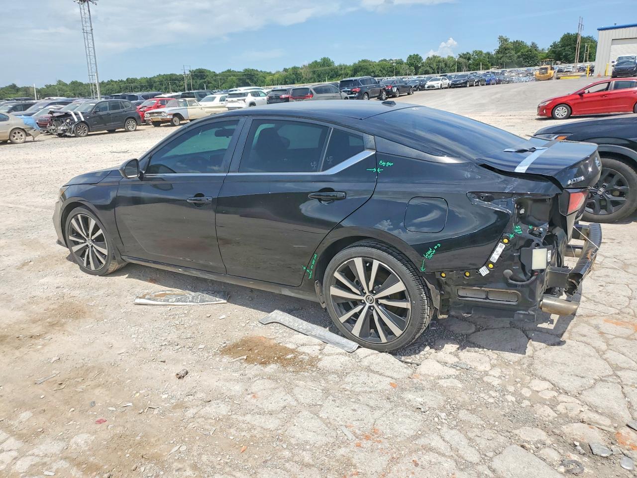 2022 Nissan Altima Sr - Image 2
