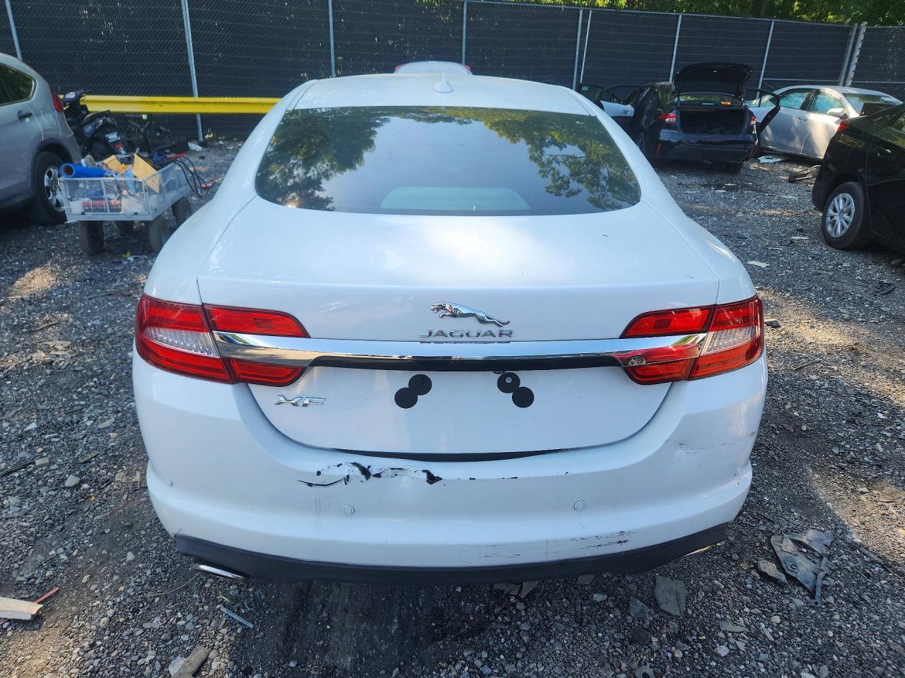 2015 Jaguar Xf 2.0T Premium - Image 6