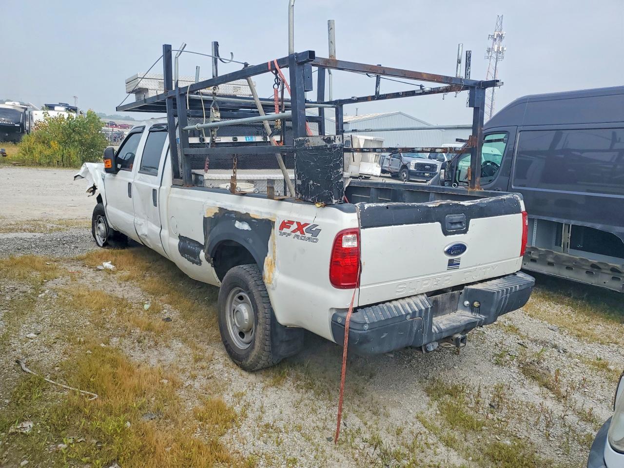 2010 Ford F350 Super Duty - Фото 2