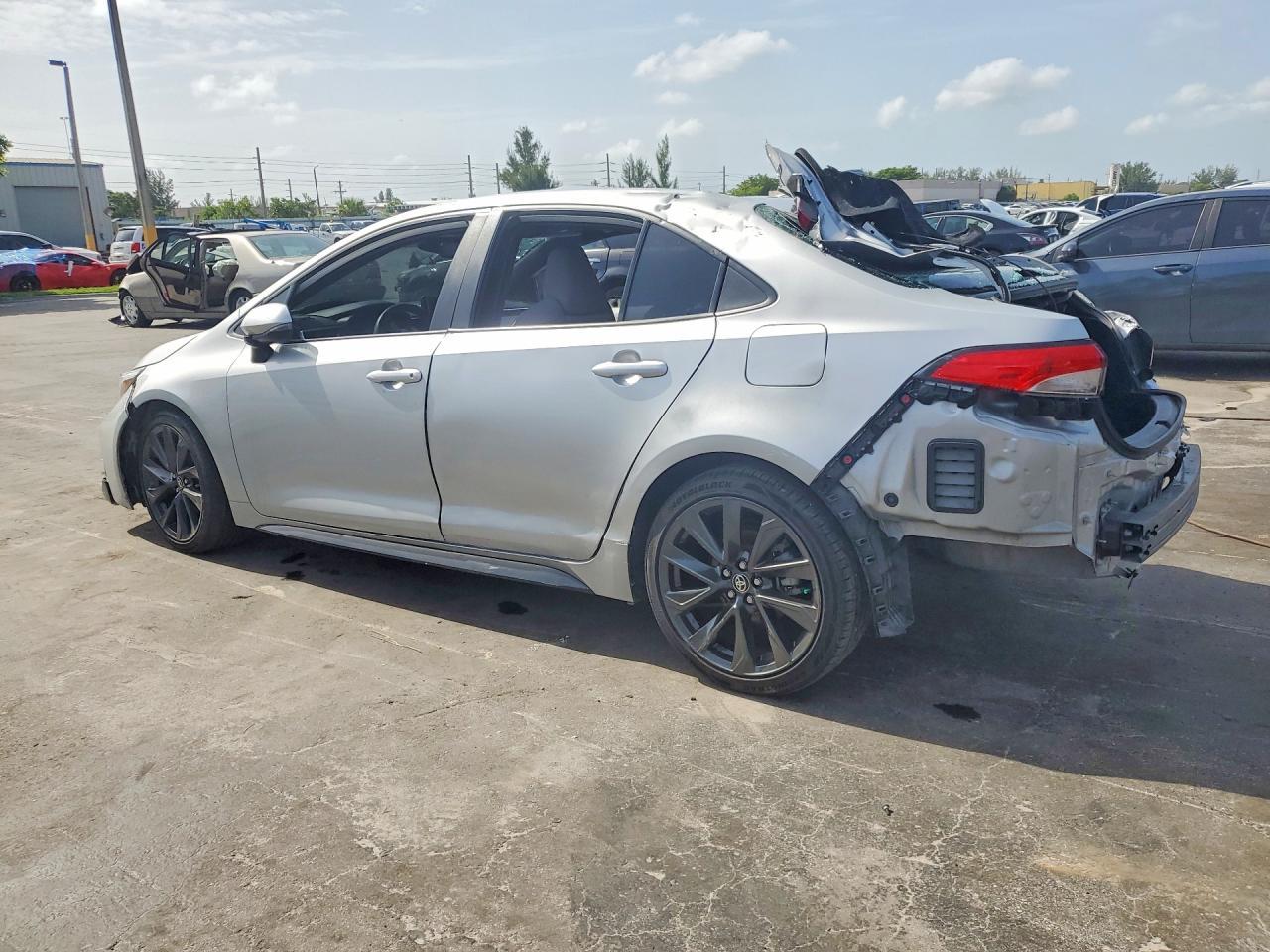 2023 Toyota Corolla Se - Image 2