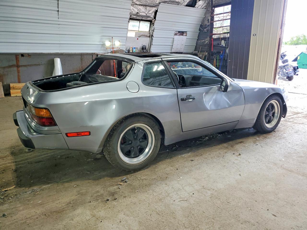 1983 Porsche 944 - Image 3