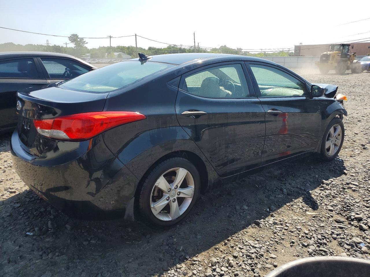 2013 Hyundai Elantra Gls - Фото 3