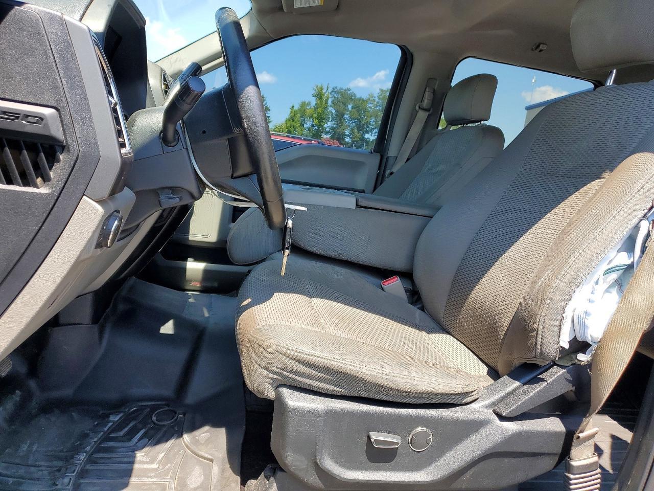 2017 Ford F150 - Image 7