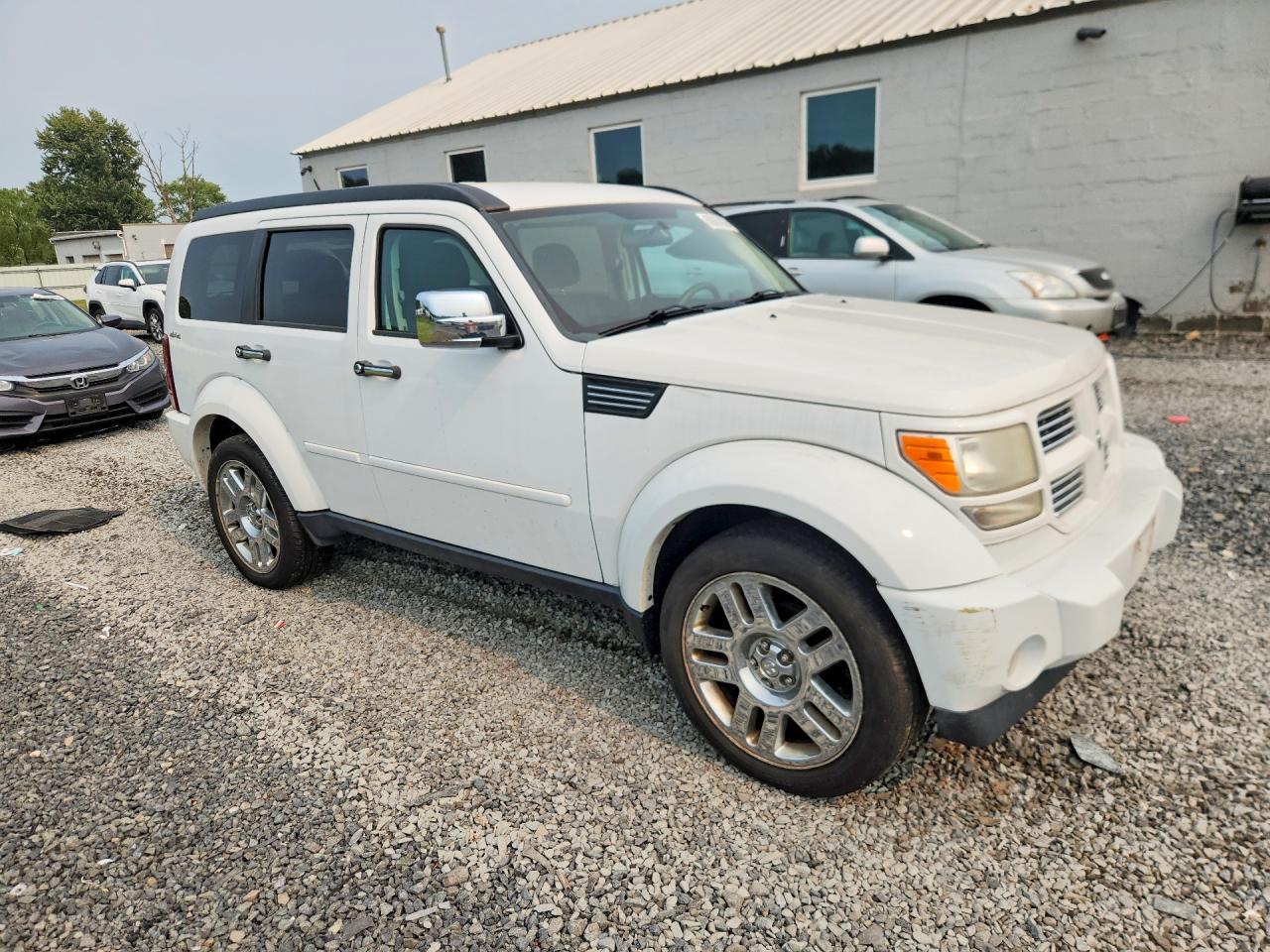 2011 Dodge Nitro Heat - Image 4