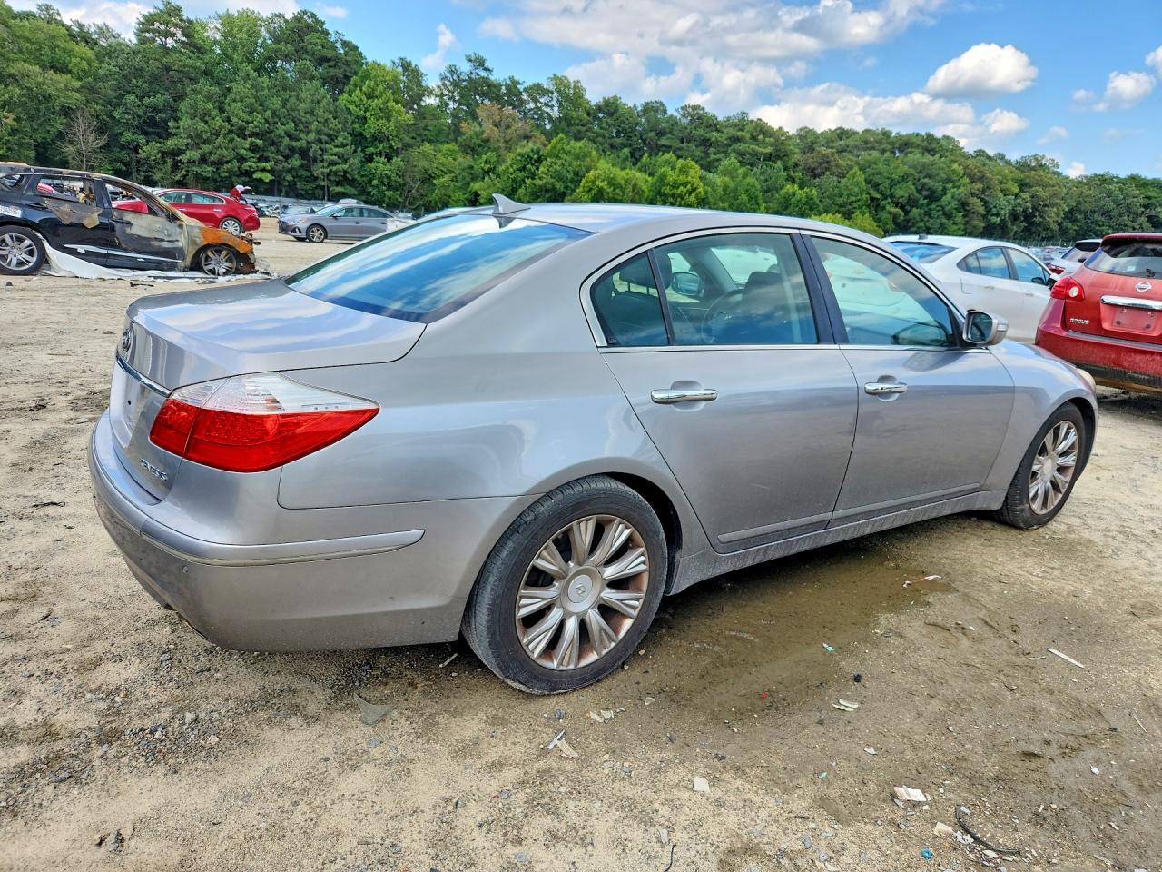 2009 Hyundai Genesis 3.8L - Фото 3
