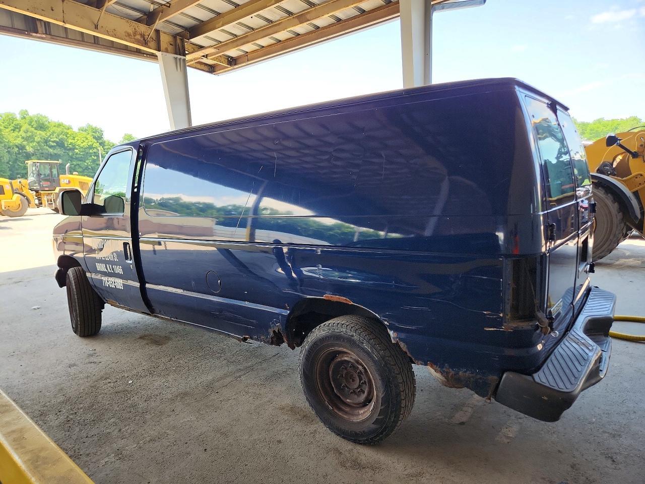 2007 Ford Econoline E250 Van - Фото 2